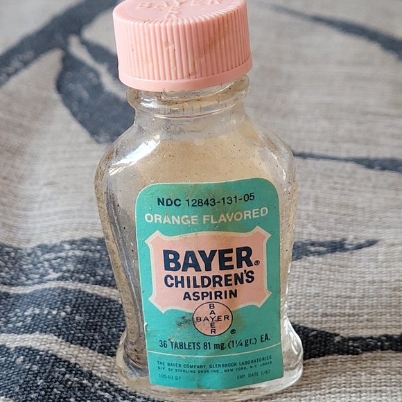 COPY - Vintage Bayer Children's Aspirin Glass Bottle - Picture 5 of 6